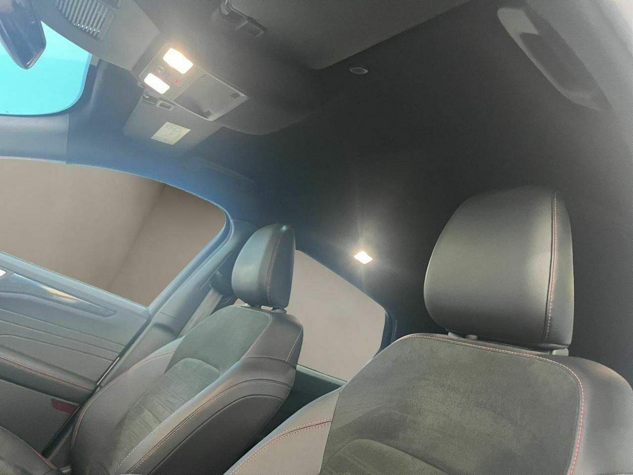 Ford Kuga STLine X 2.5 Duratec FHEV Auto  - Foto 2