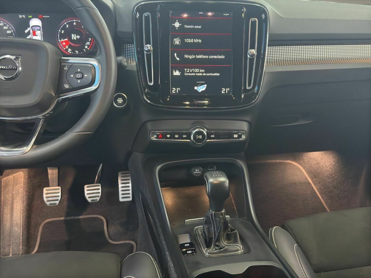 Volvo XC40 1.5 T2 RDesign  - Foto 2