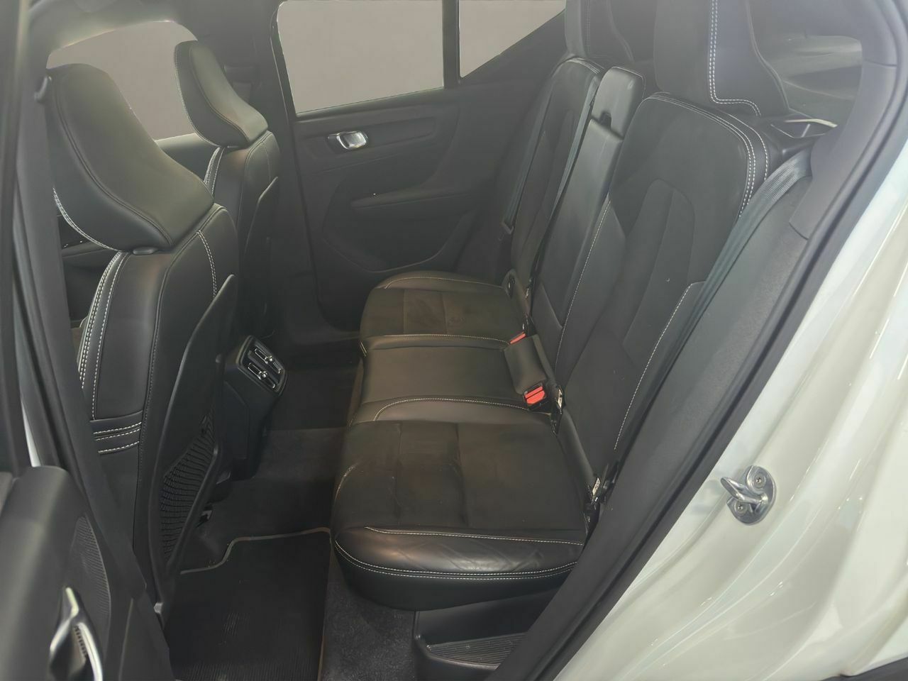 Volvo XC40 1.5 T2 RDesign  - Foto 2
