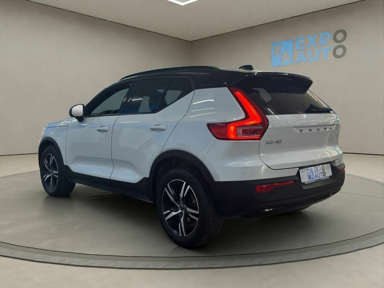 Volvo XC40 1.5 T2 RDesign  - Foto 2