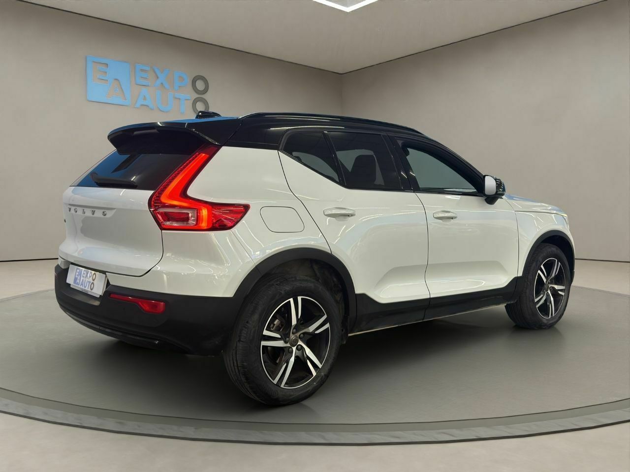 Volvo XC40 1.5 T2 RDesign  - Foto 2