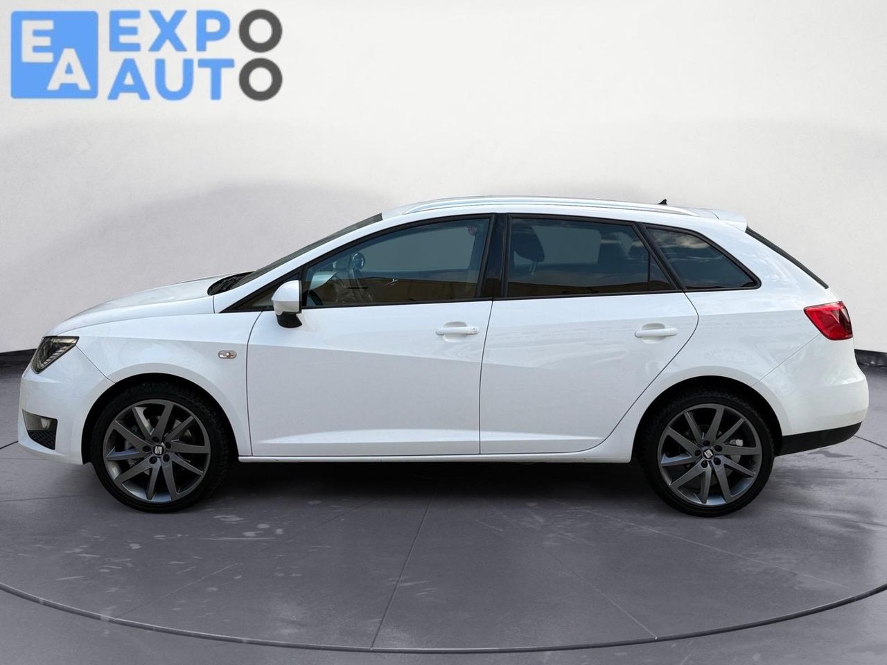 Seat Ibiza ST 1.6 TDI 105cv Style ITech 30 Aniver - Foto 2