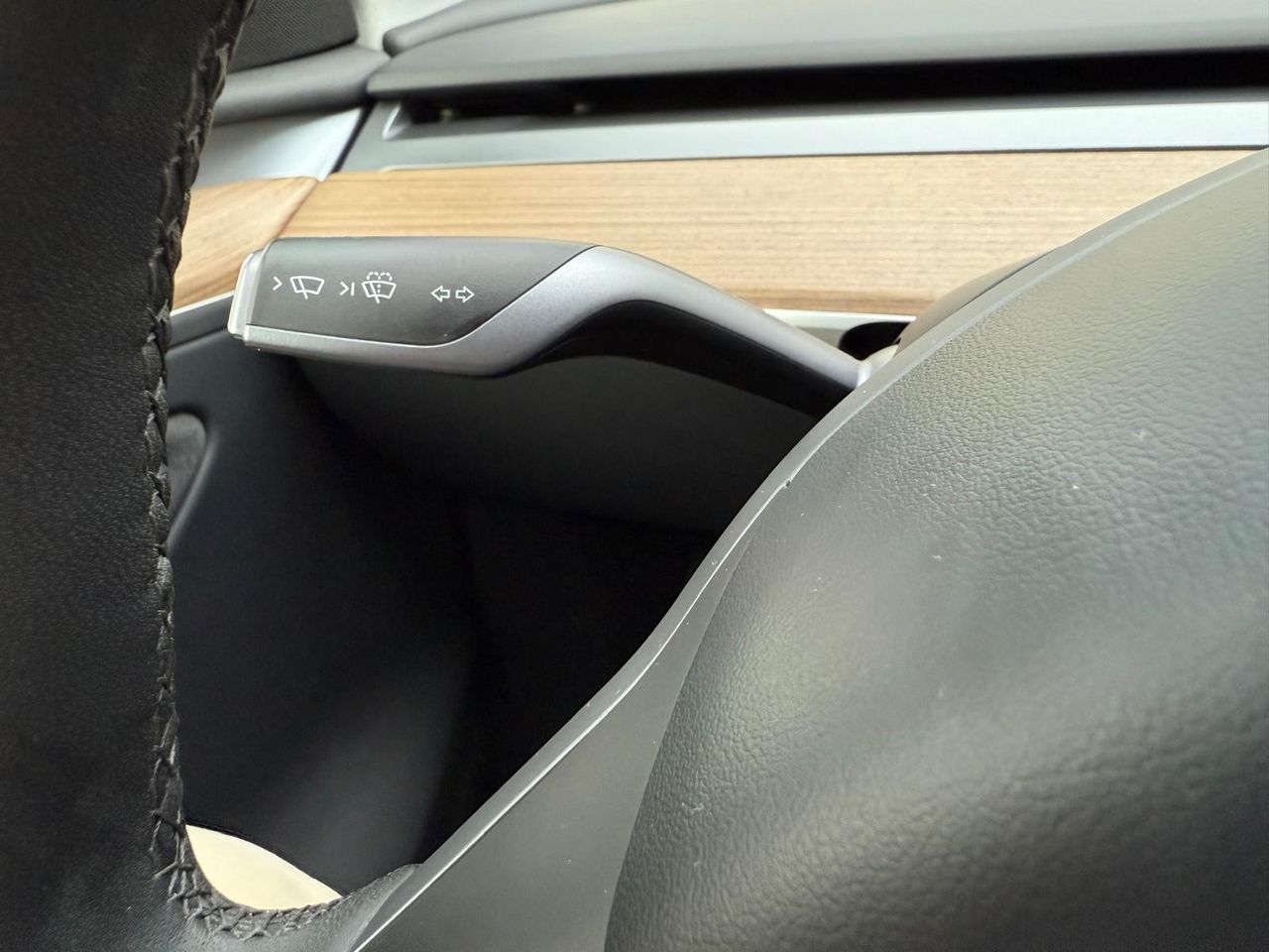 Tesla Model Y Tracción Trasera RWD - Foto 2