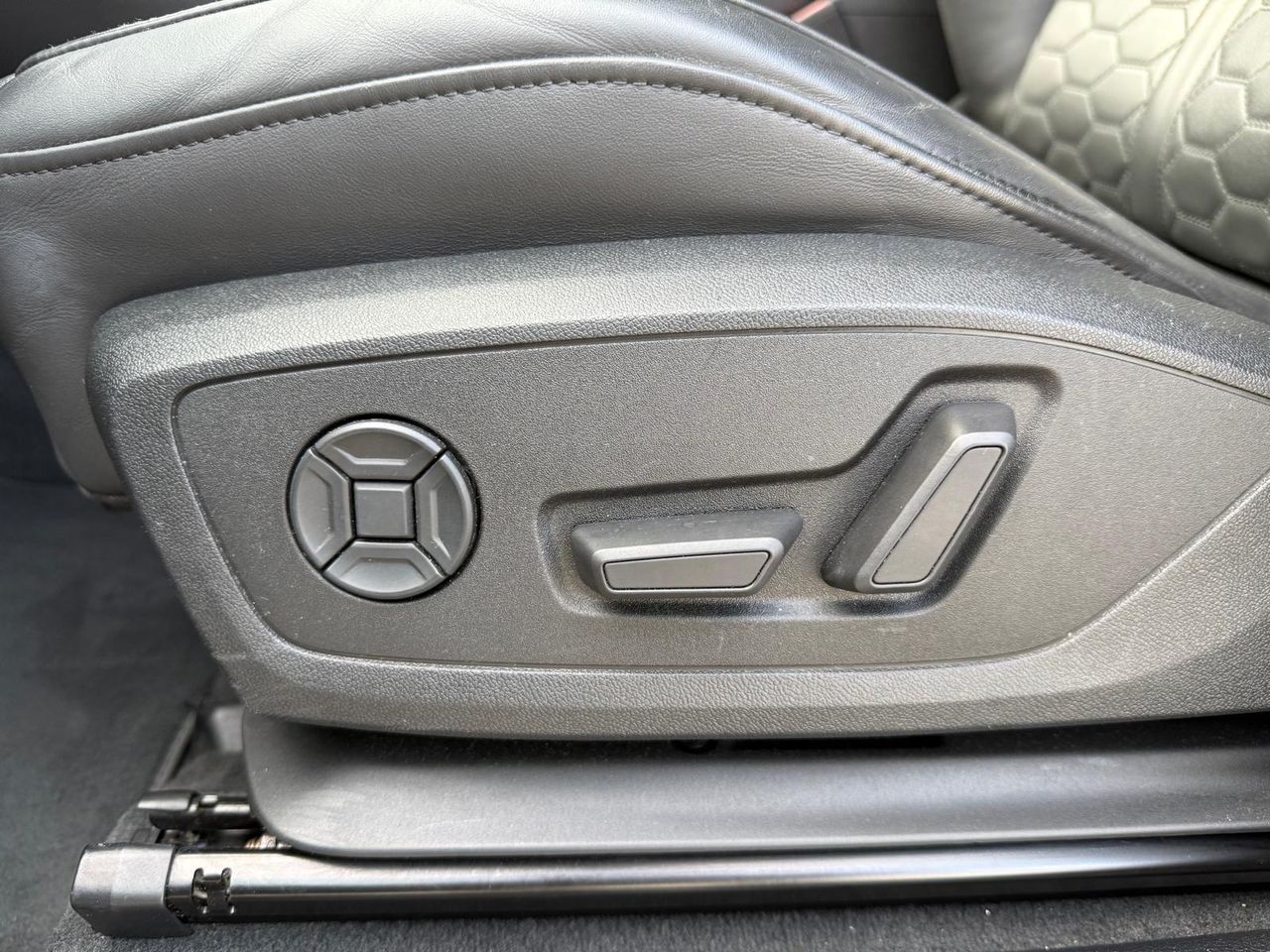 Audi Q3 RS 2.5 TFSI quattro - Foto 2