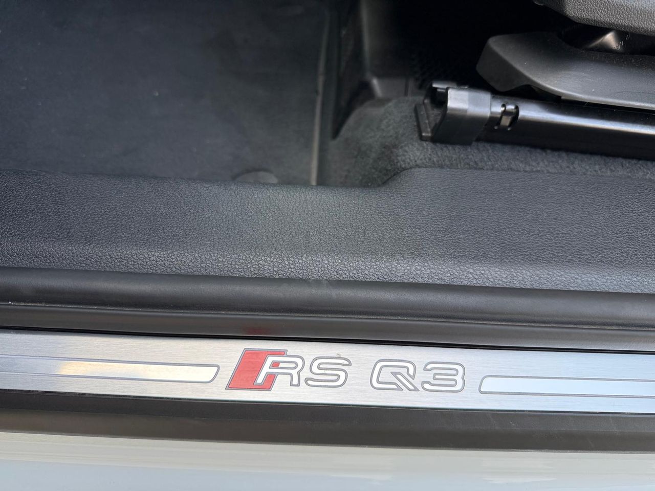 Audi Q3 RS 2.5 TFSI quattro - Foto 2