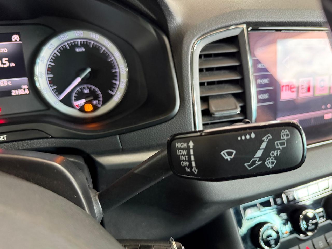 Skoda Karoq 1.6 TDI 85kW (115CV) Ambition - Foto 2