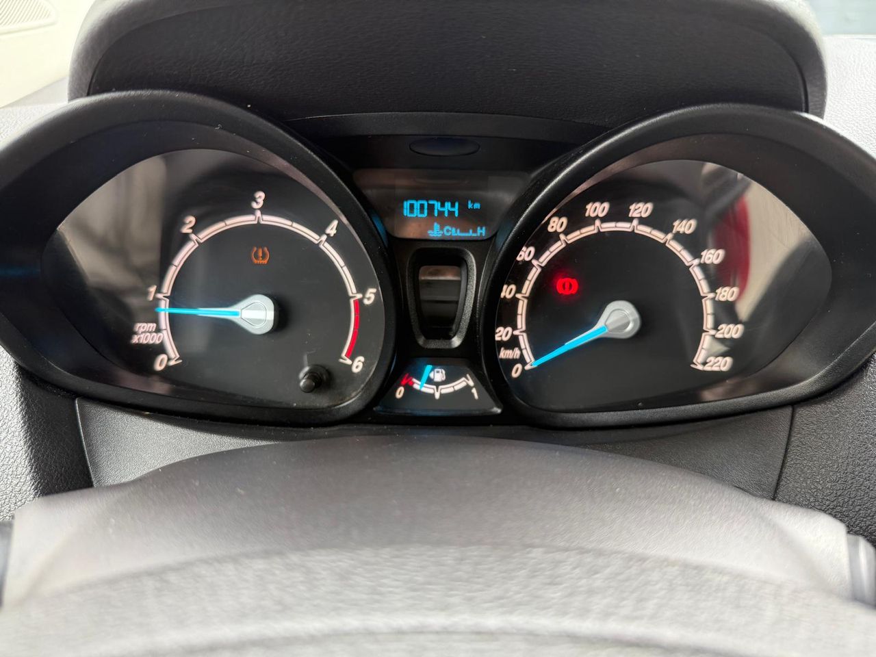 Ford Tourneo Courier 1.5 TDCi 75cv Trend - Foto 2