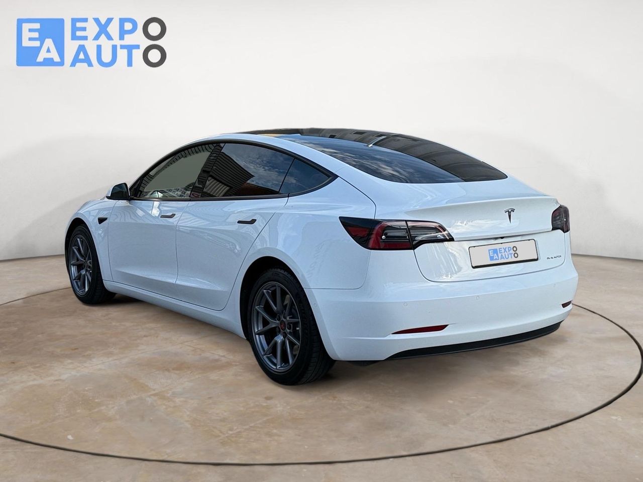 Tesla Model 3 Estándar Plus RWD - Foto 2