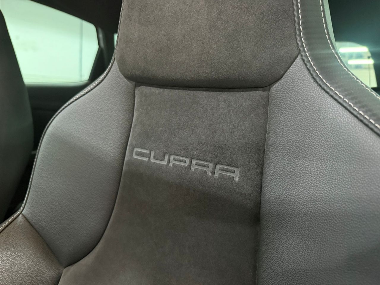 Seat Leon 2.0 TSI 213 kW 290CV DSG7 StSp Cupra  - Foto 2