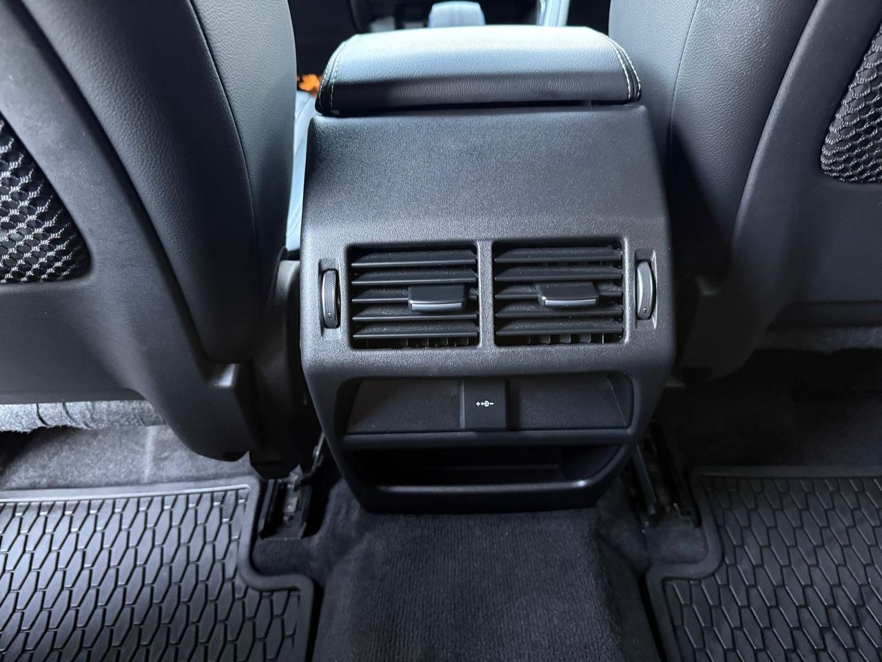 Jaguar E-Pace 1.5 PHEV 309PS R-Dynamic S 4WD Auto - Foto 2