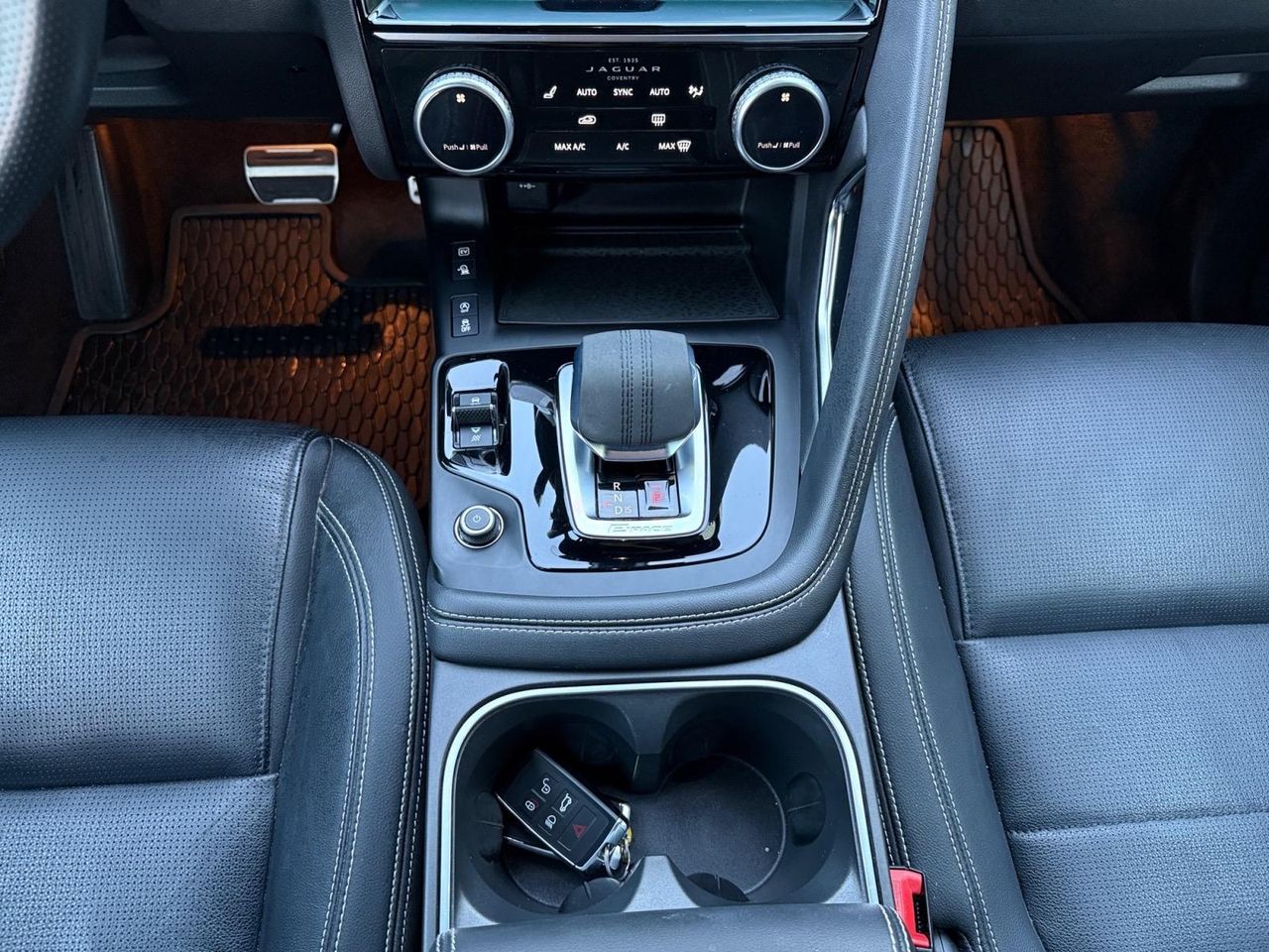 Jaguar E-Pace 1.5 PHEV 309PS R-Dynamic S 4WD Auto - Foto 2