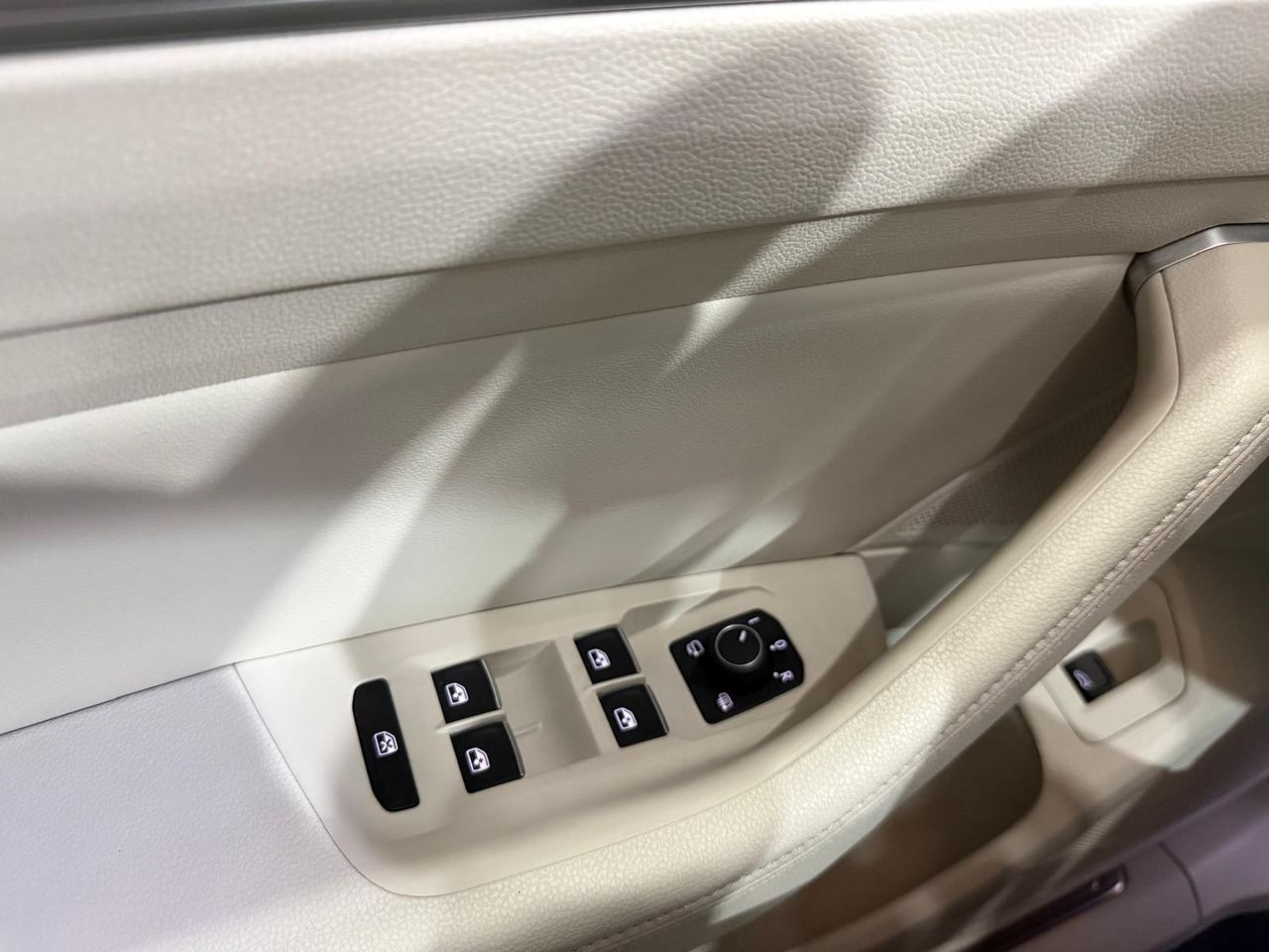 Volkswagen Passat Advance 1.4 TSI ACT 110kW (150CV) - Foto 2