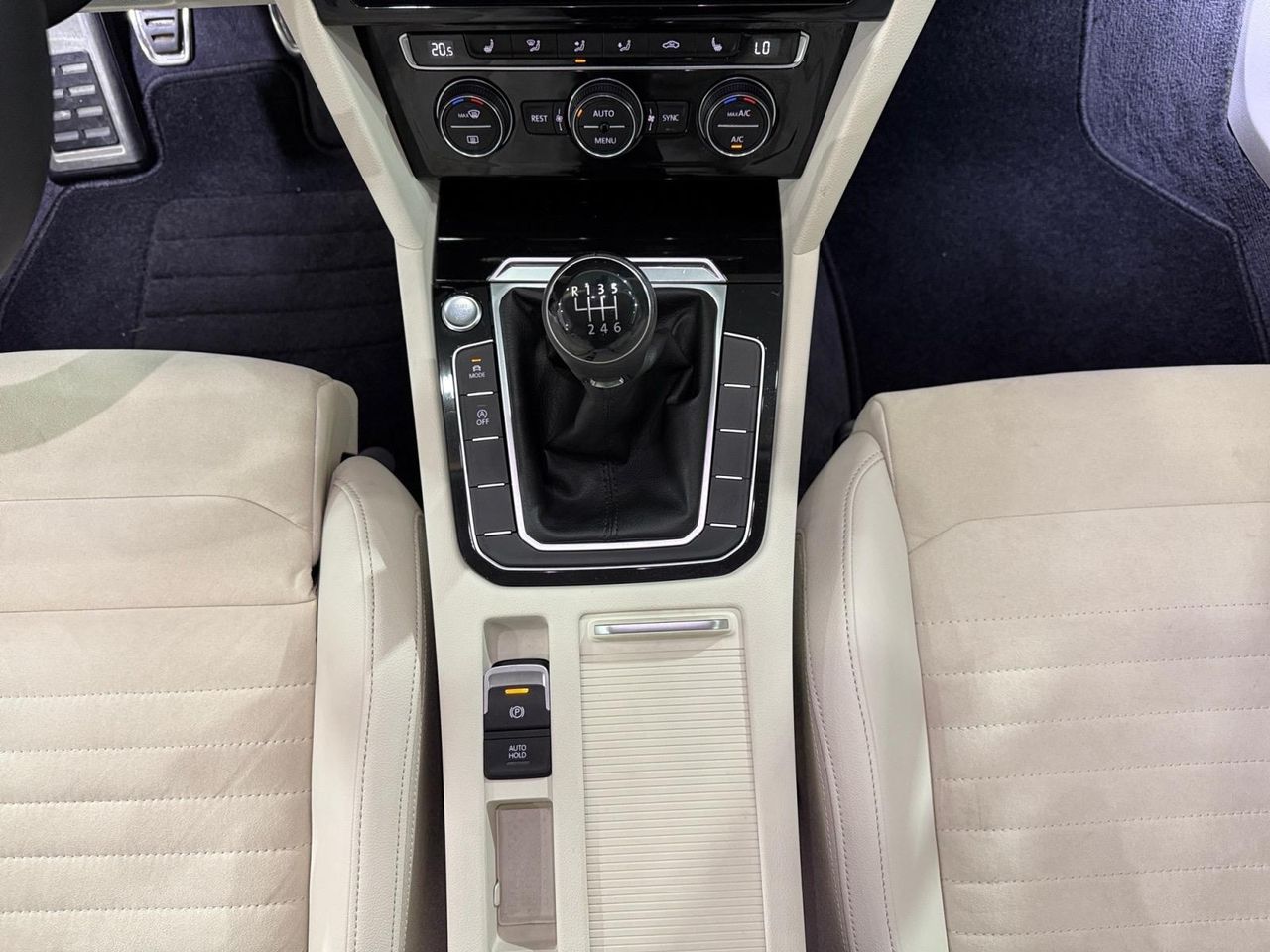 Volkswagen Passat Advance 1.4 TSI ACT 110kW (150CV) - Foto 2