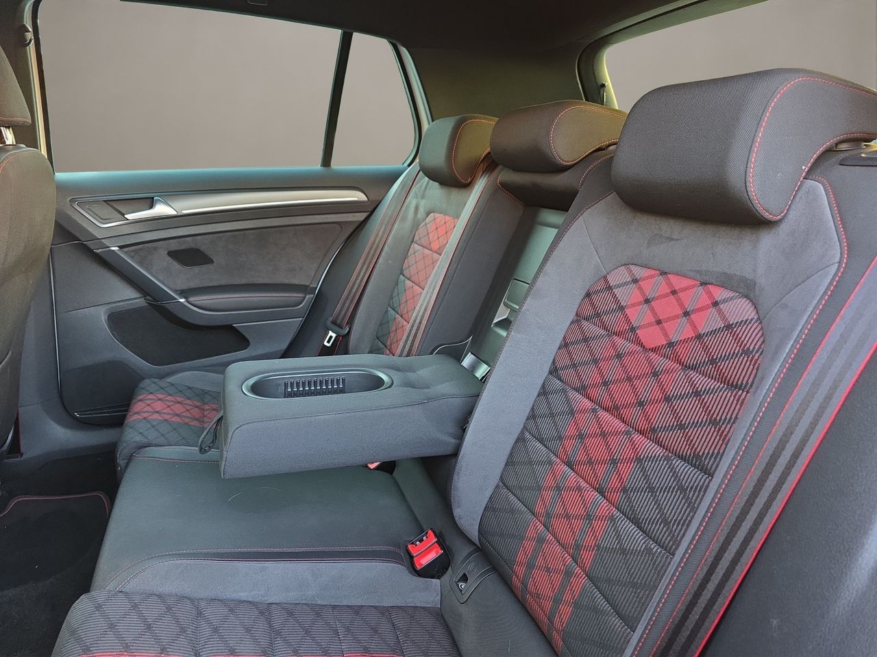 Volkswagen Golf GTI TCR 2.0 TSI 213kW290CV DSG  - Foto 2