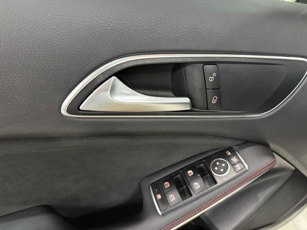 Mercedes Clase A A 180 AMG Line - Foto 2