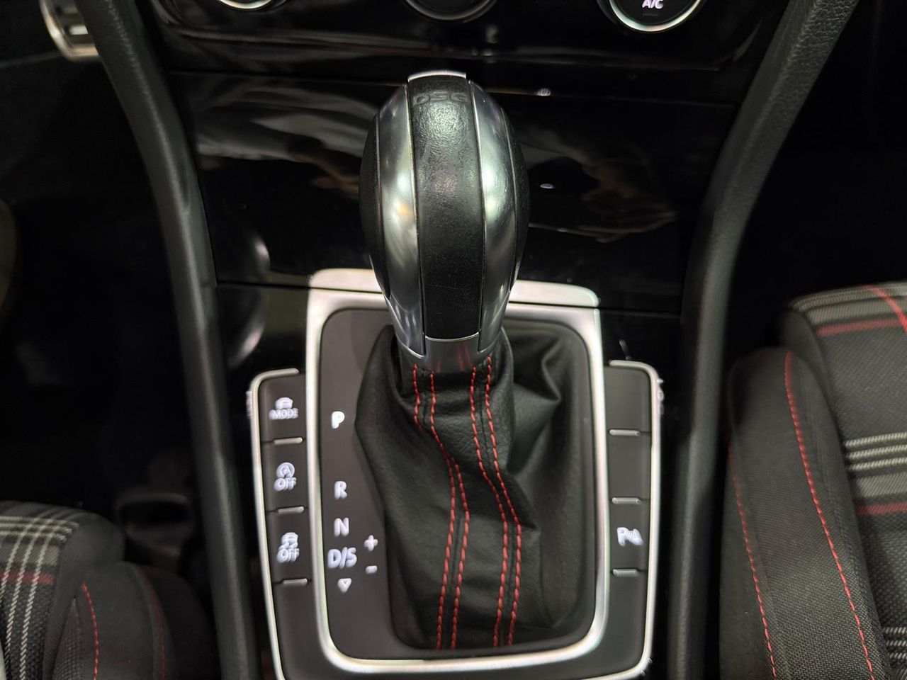 Volkswagen Golf GTI Performance 2.0 TSI 180kW(245CV) DSG - Foto 2