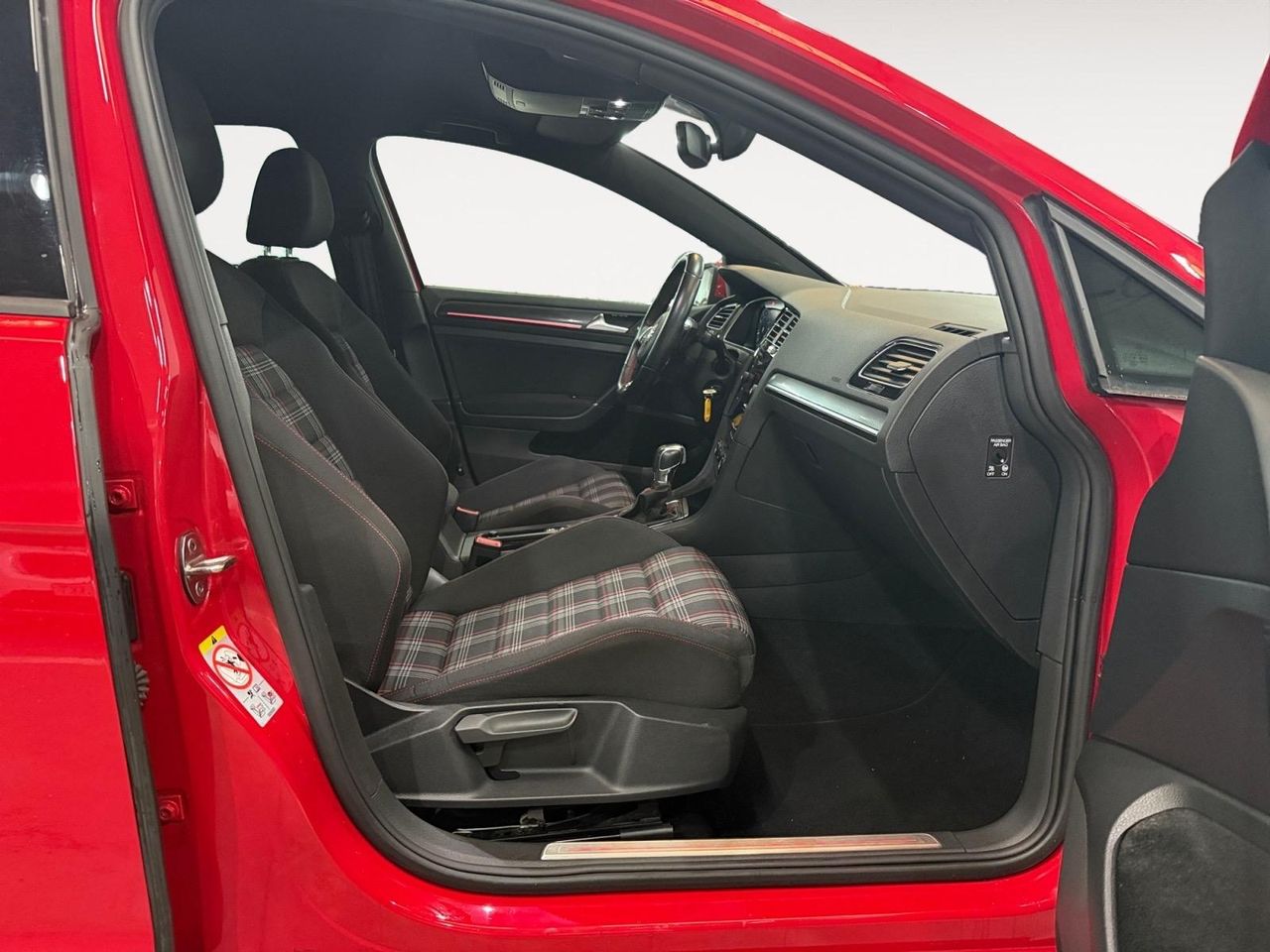 Volkswagen Golf GTI Performance 2.0 TSI 180kW(245CV) DSG - Foto 2