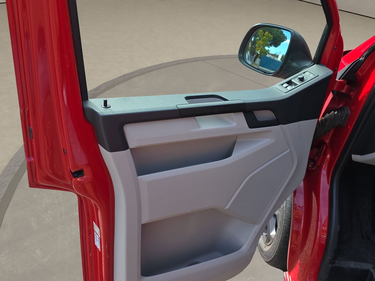 Volkswagen Caravelle Trendline Corto 2.0 TDI BMT CAMPERIZADA - Foto 2