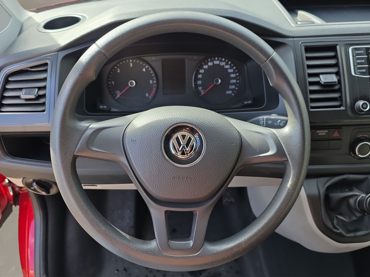 Volkswagen Caravelle Trendline Corto 2.0 TDI BMT CAMPERIZADA - Foto 2