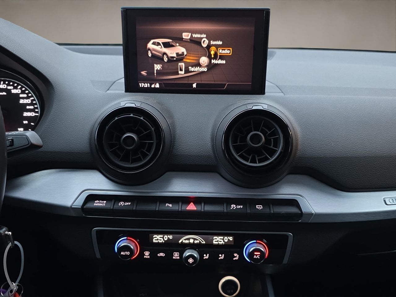 Audi Q2 sport edition 1.6 TDI - Foto 2