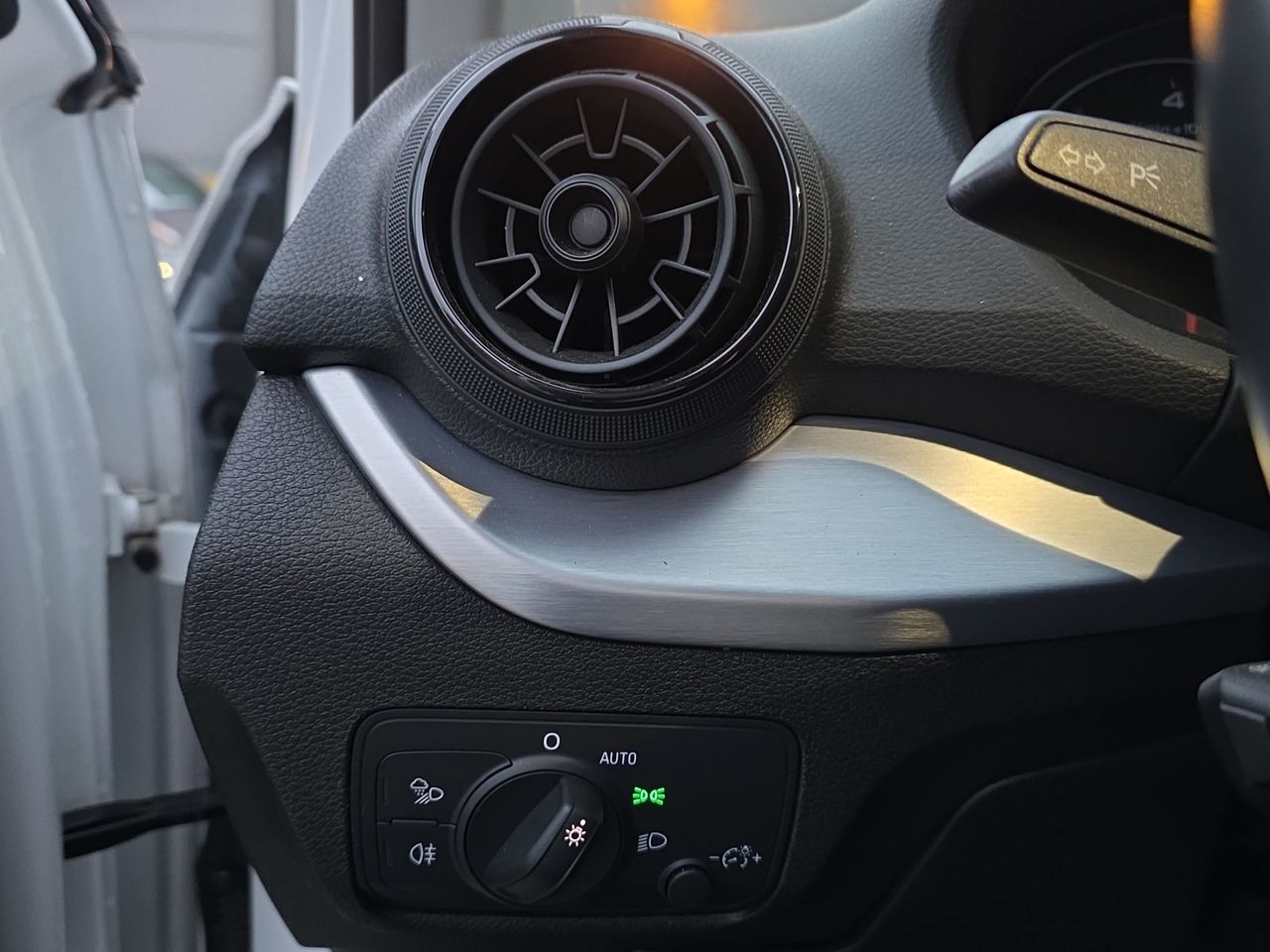 Audi Q2 sport edition 1.6 TDI - Foto 2