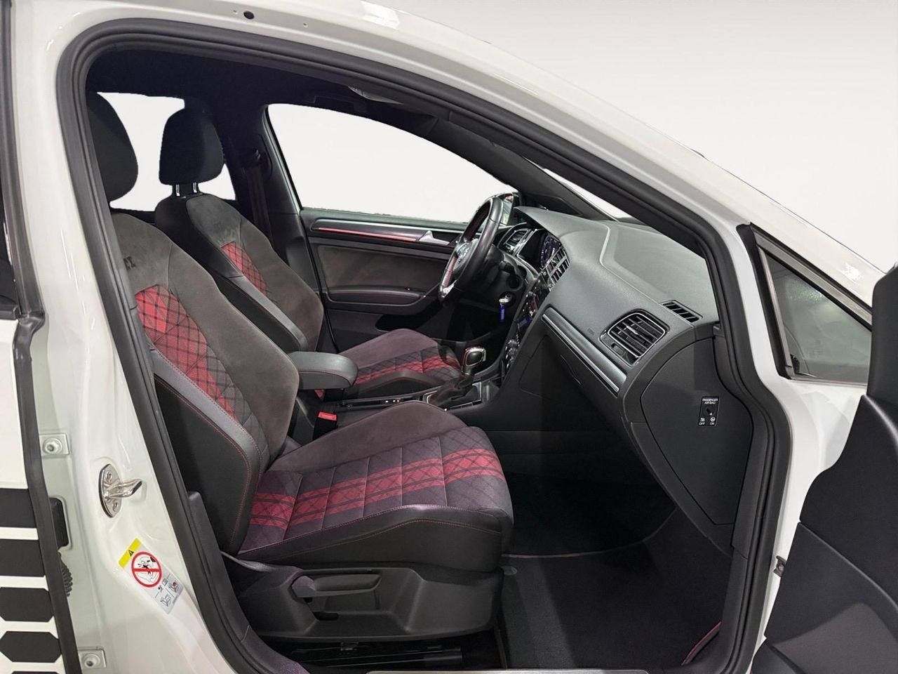 Volkswagen Golf GTI TCR 2.0 TSI 213kW(290CV) DSG - Foto 2