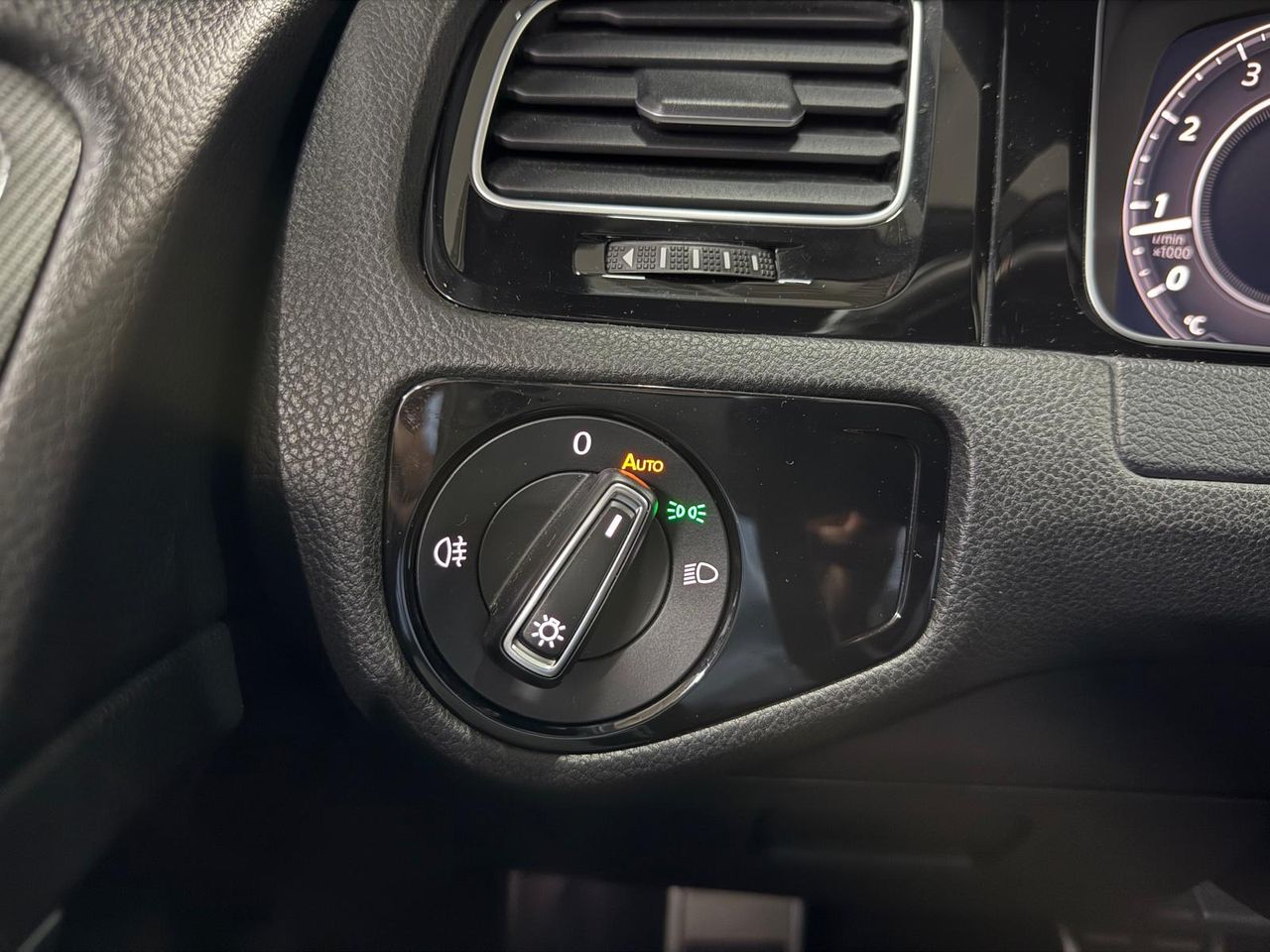 Volkswagen Golf GTI TCR 2.0 TSI 213kW(290CV) DSG - Foto 2