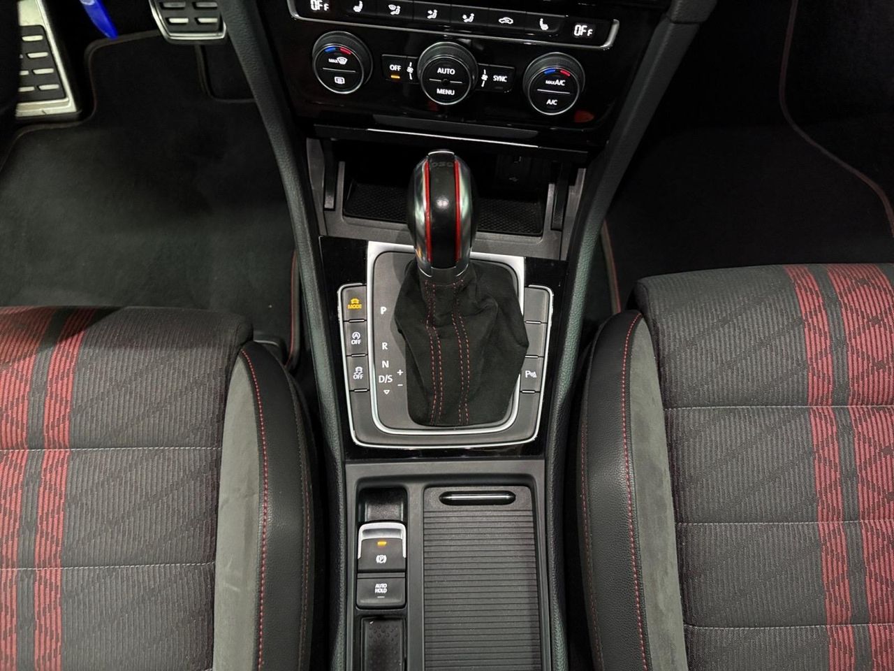 Volkswagen Golf GTI TCR 2.0 TSI 213kW(290CV) DSG - Foto 2