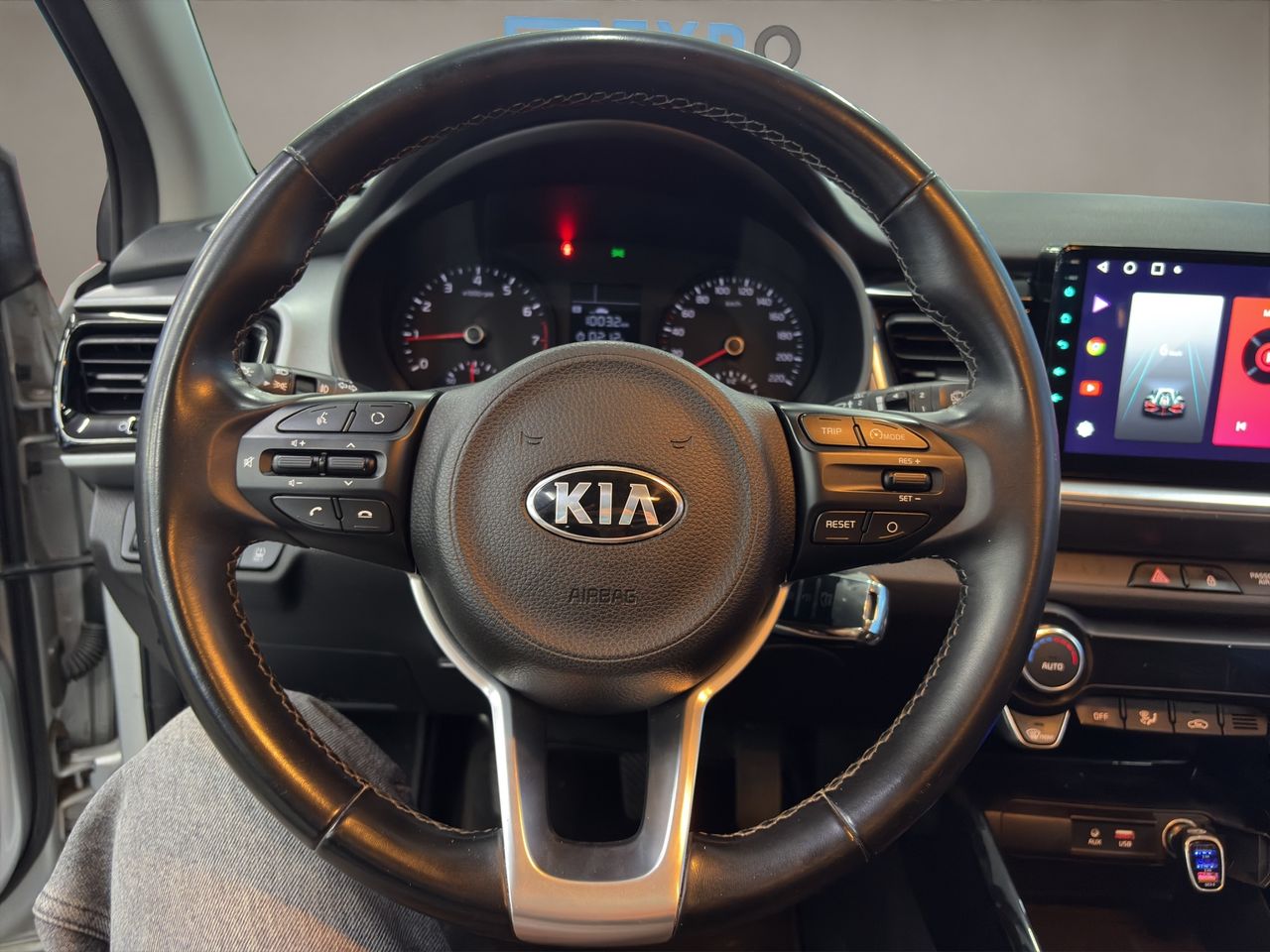 Kia Stonic . - Foto 2