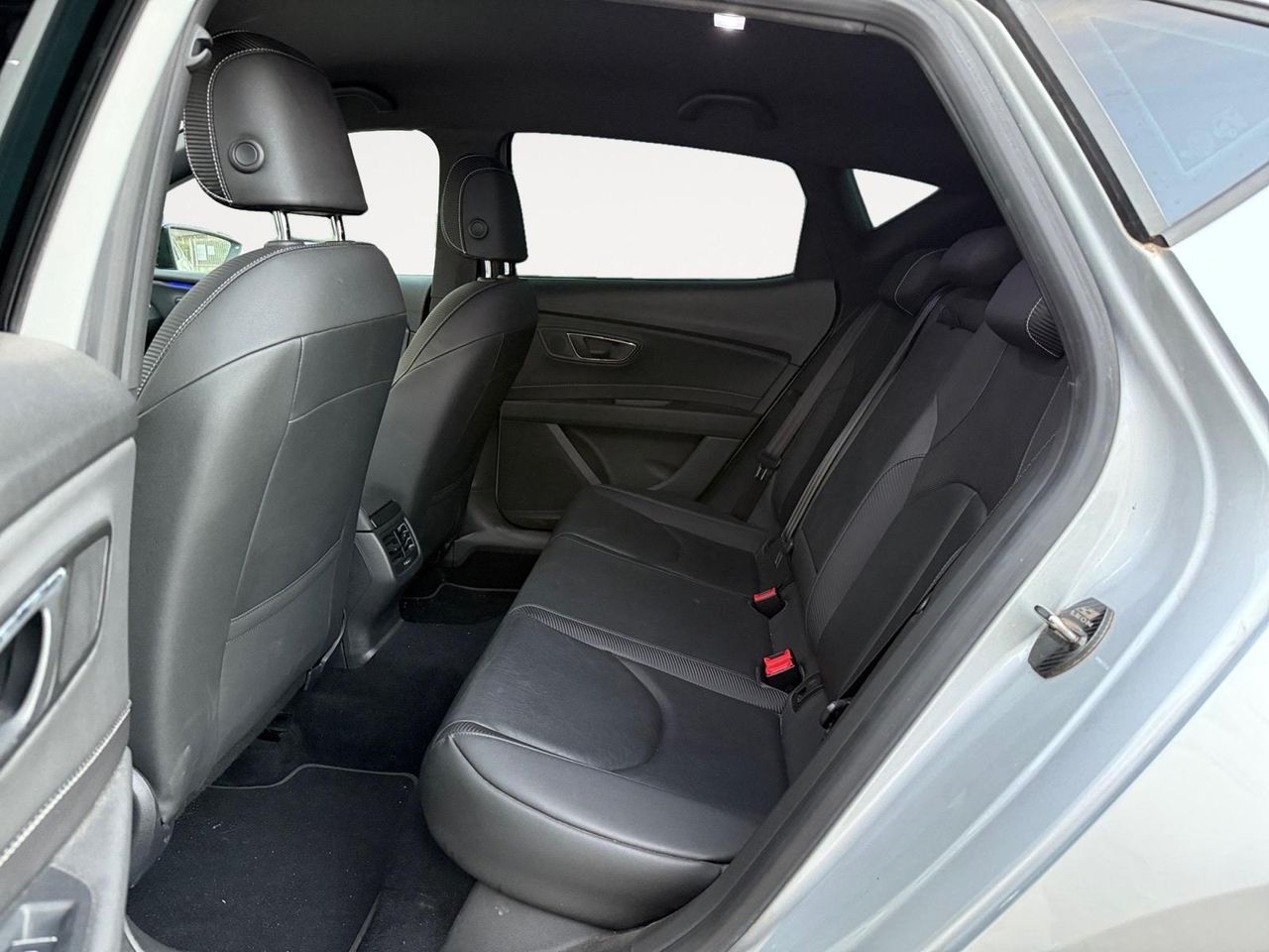 Seat Leon 2.0 TSI 221kW (300CV) DSG-6 St&Sp CUPRA - Foto 2