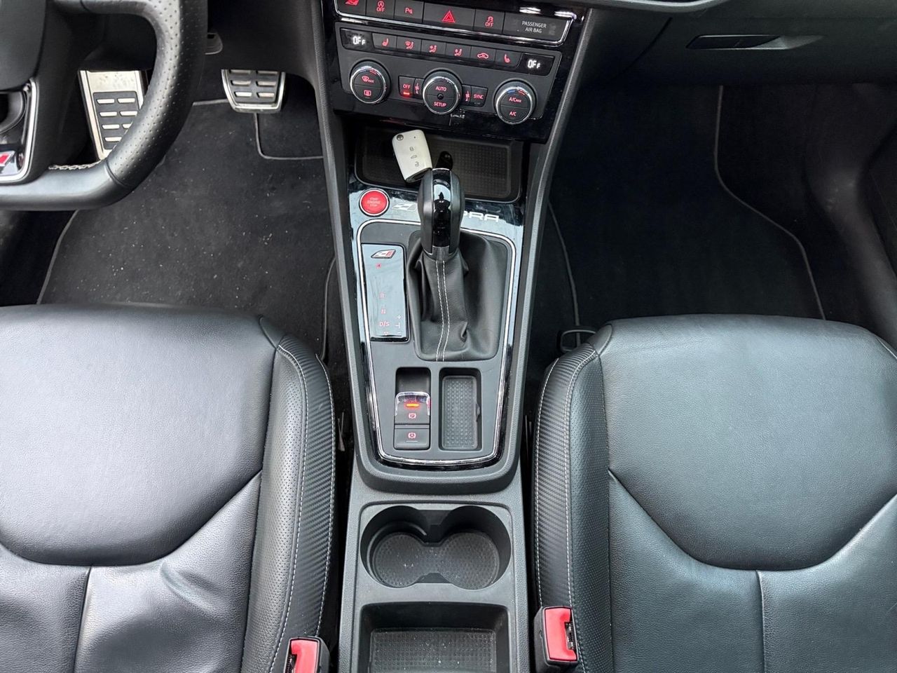 Seat Leon 2.0 TSI 221kW (300CV) DSG-6 St&Sp CUPRA - Foto 2