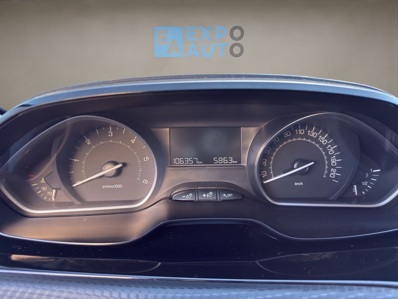 Peugeot 2008 Allure 1.6 BlueHDi 100 S&S - Foto 2