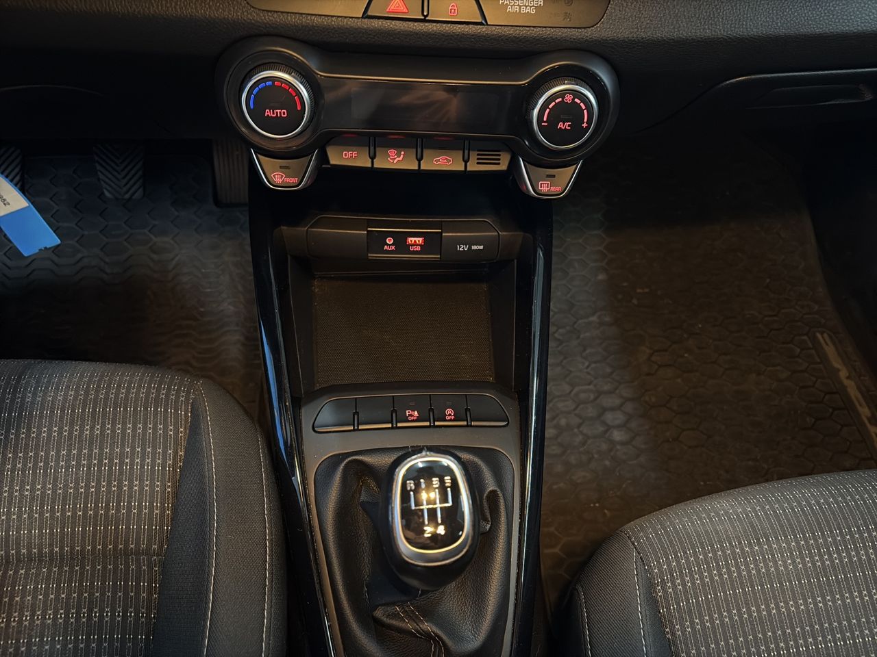 Kia Stonic . - Foto 2