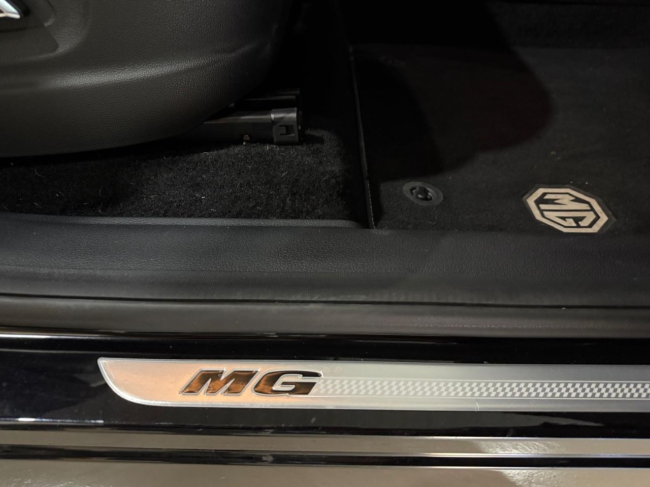 MG HS 1.5T Luxury DCT - Foto 2