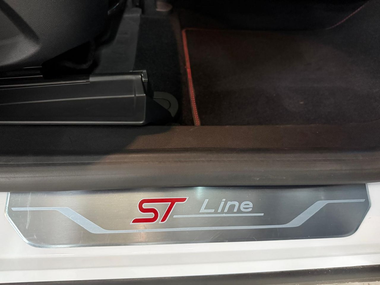 Ford Puma 1.0 EcoBoost 125cv ST-Line Design MHEV - Foto 2