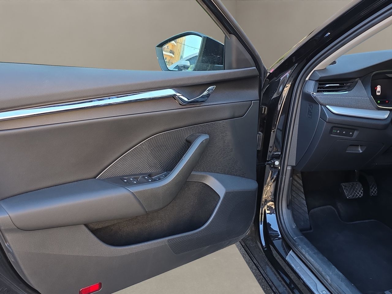 Skoda Octavia 1.5 TSI 110kW150CV mHEV DSG Selection - Foto 2