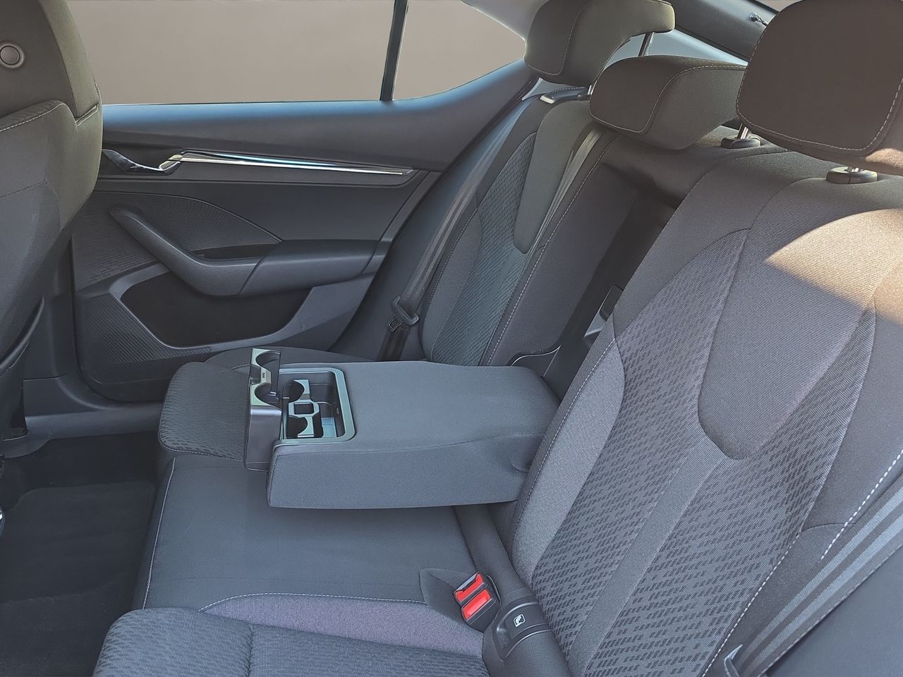 Skoda Octavia 1.5 TSI 110kW150CV mHEV DSG Selection - Foto 2