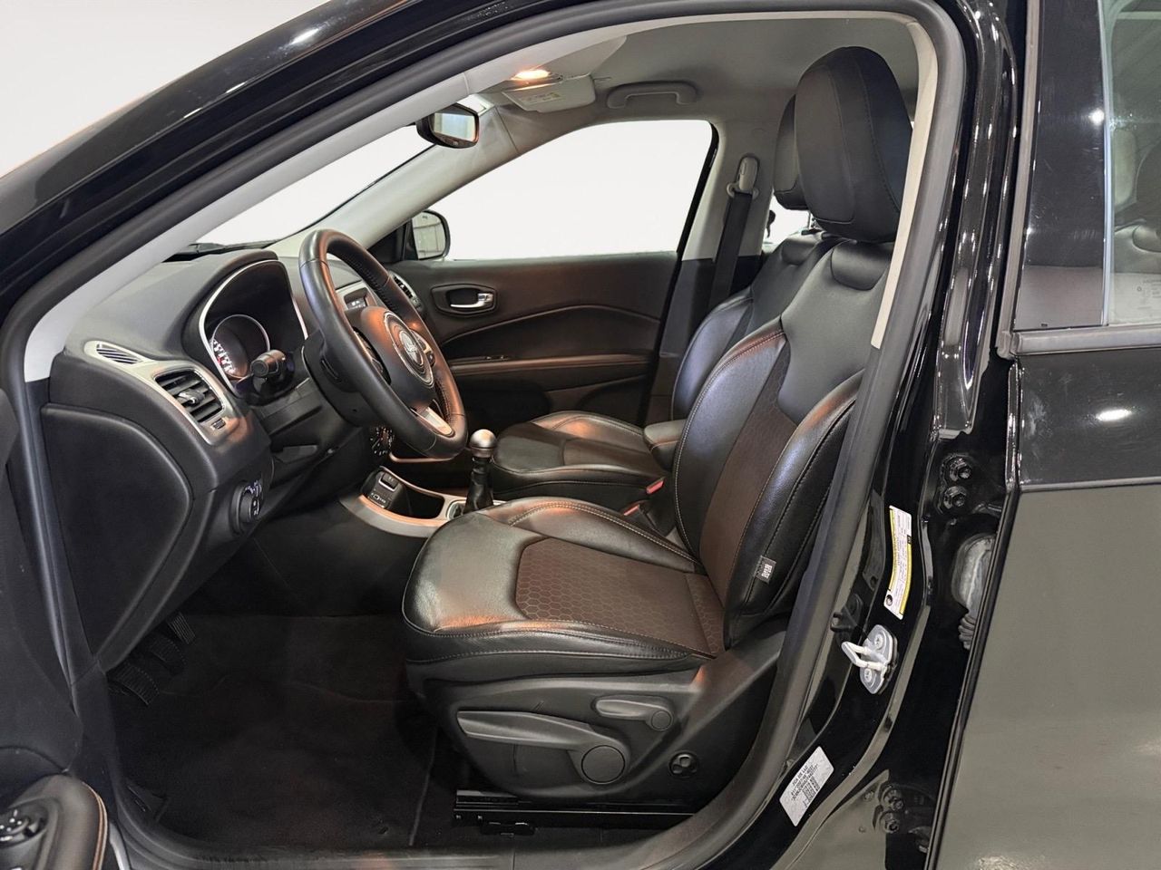 Jeep Compass 1.4 Mair 103kW Business 4x2 - Foto 2