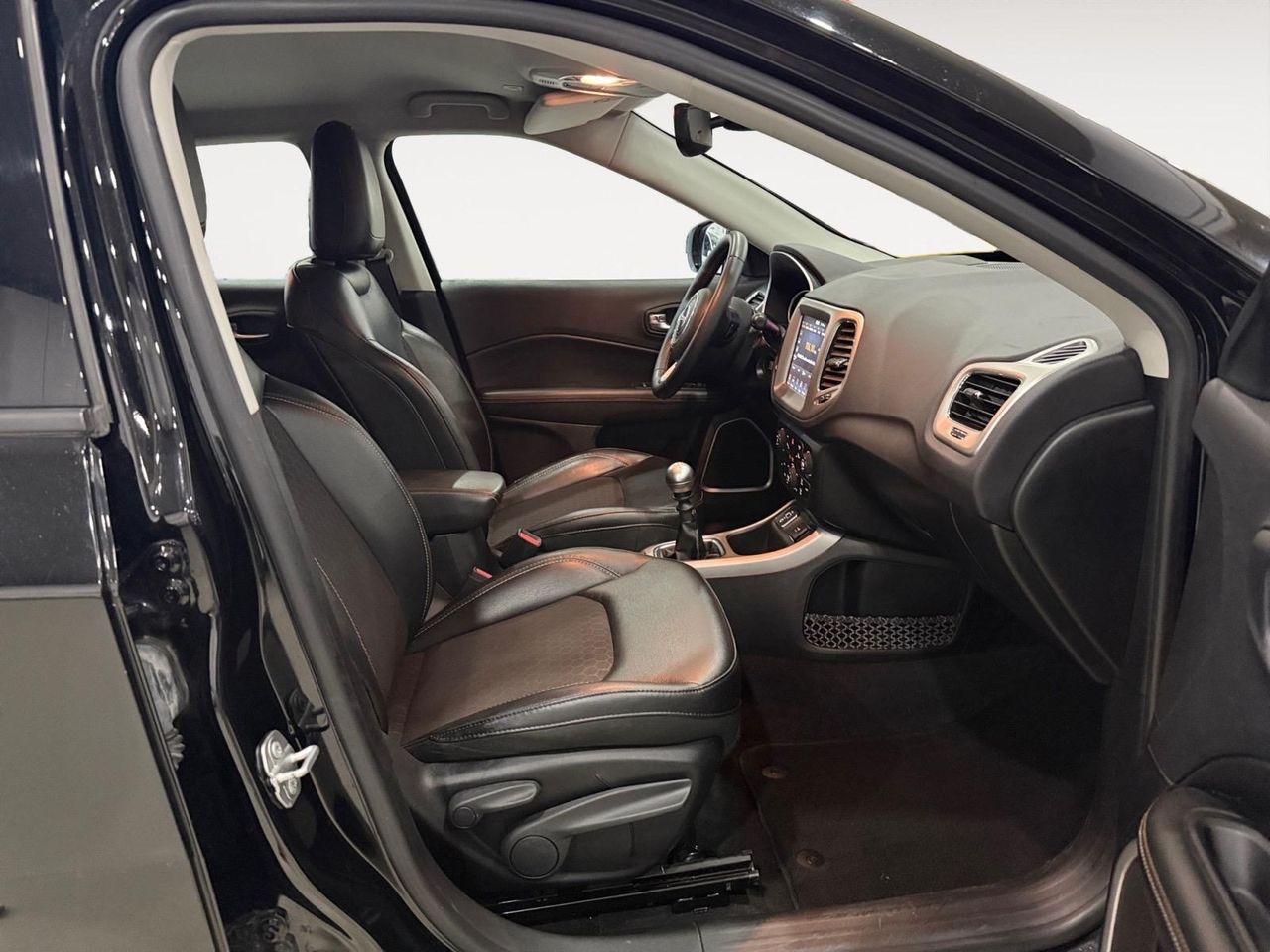 Jeep Compass 1.4 Mair 103kW Business 4x2 - Foto 2