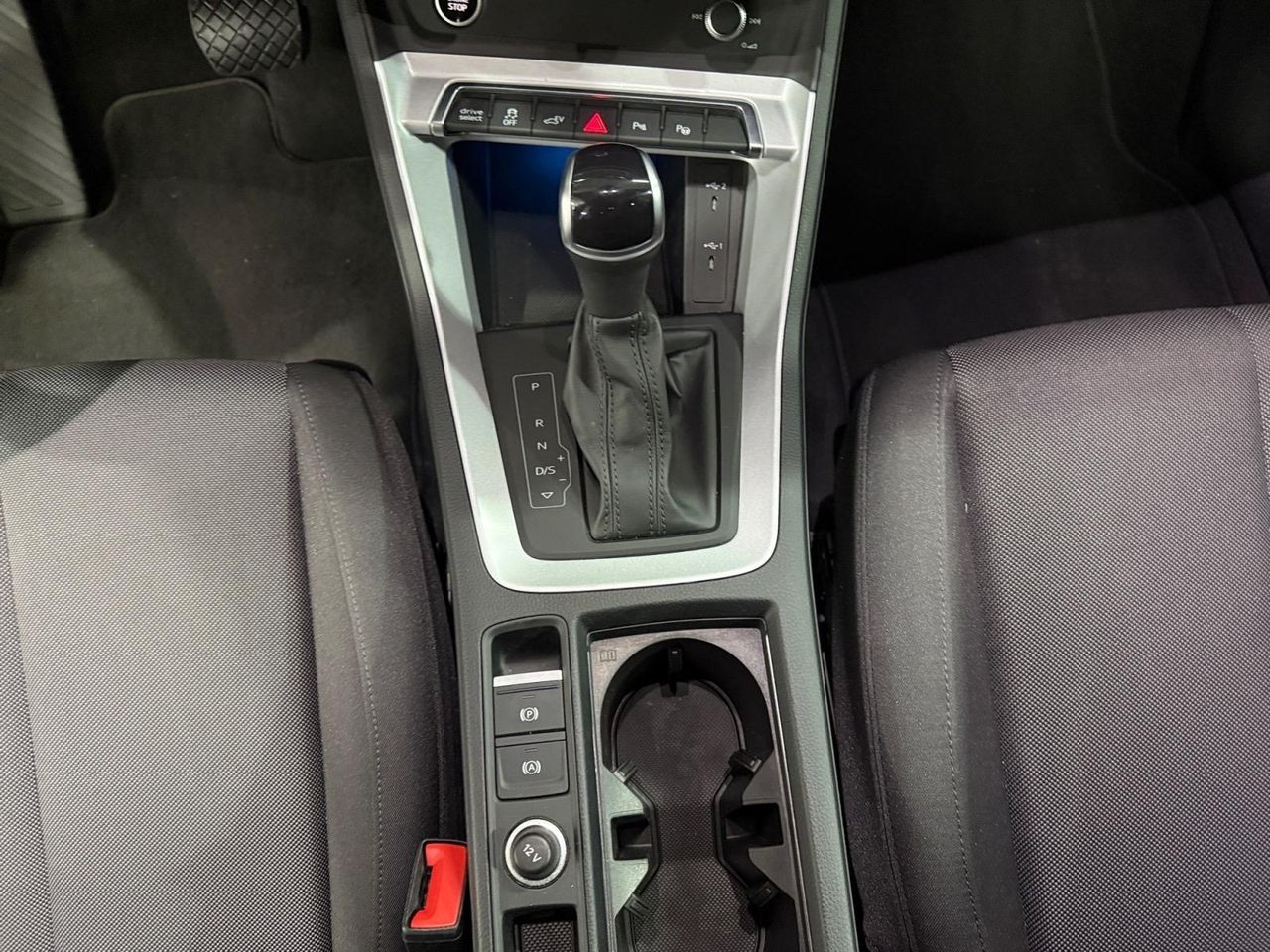 Audi Q3 45 TFSI e 180kW S tronic Advanced - Foto 2