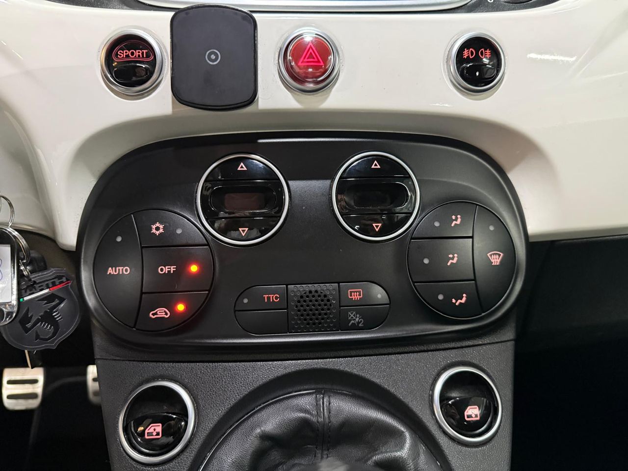 Abarth 500 595 Competizione 1.4 16v T-Jet 132kW E6 - Foto 2