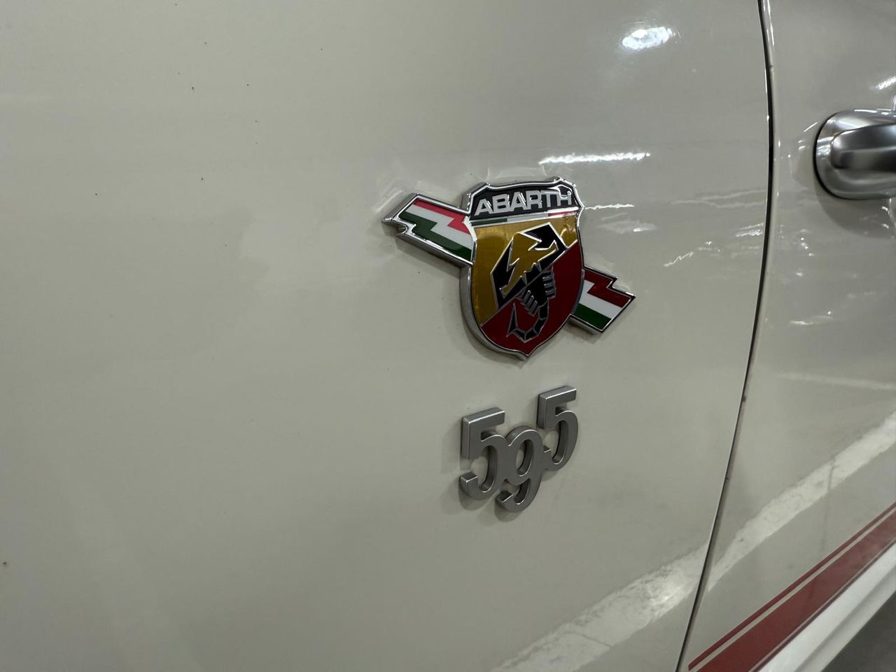 Abarth 500 595 Competizione 1.4 16v T-Jet 132kW E6 - Foto 2