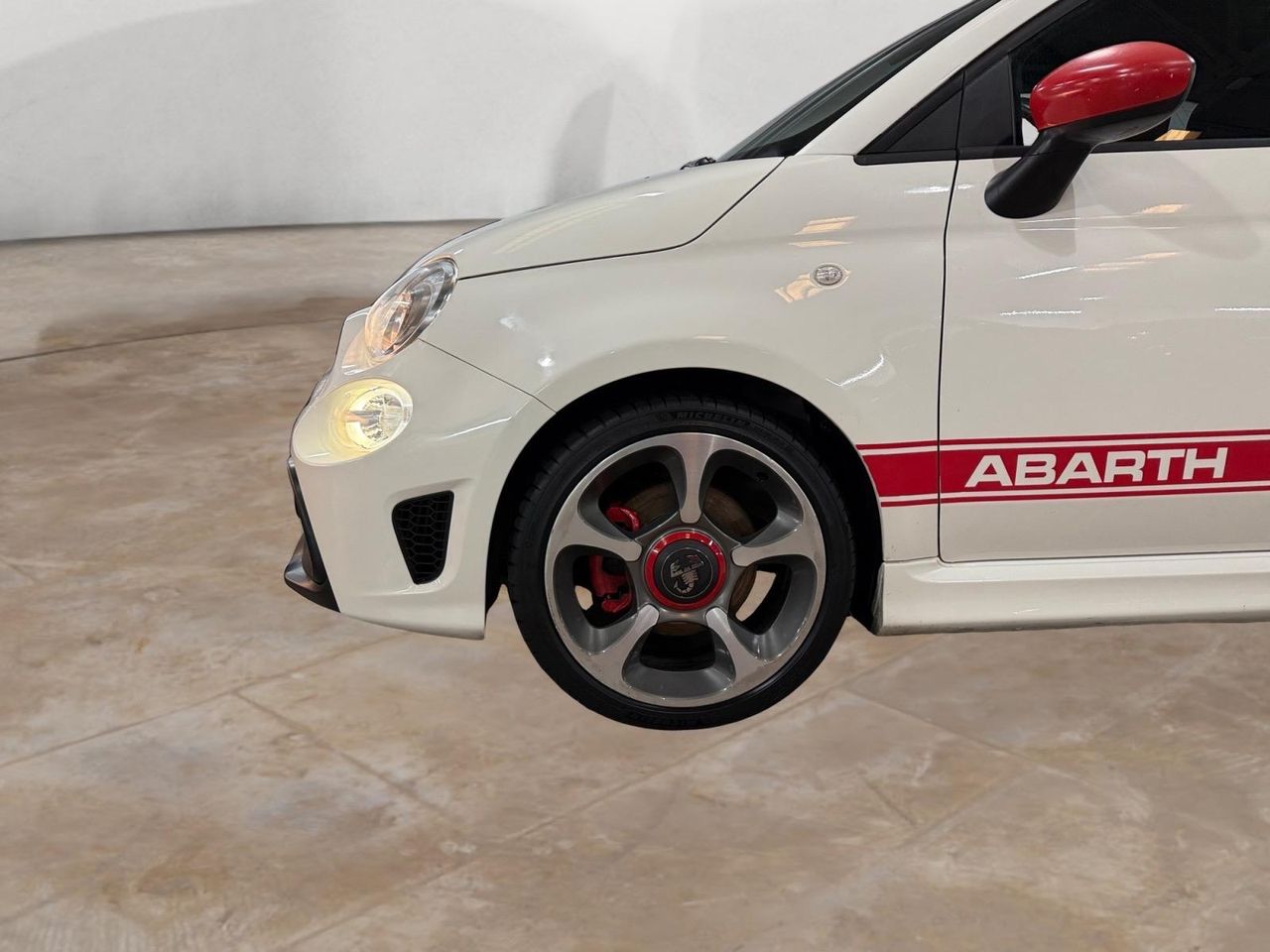 Abarth 500 595 Competizione 1.4 16v T-Jet 132kW E6 - Foto 2