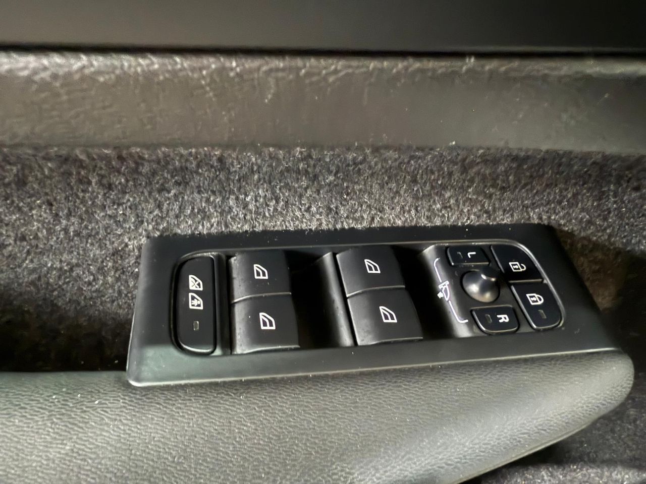 Volvo XC40 Recharge Single Core Auto - Foto 2