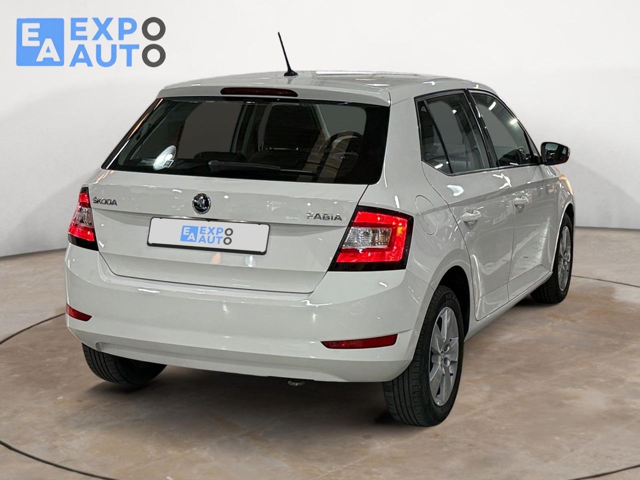 Skoda Fabia 1.0 MPI 55KW (75cv) Like - Foto 2