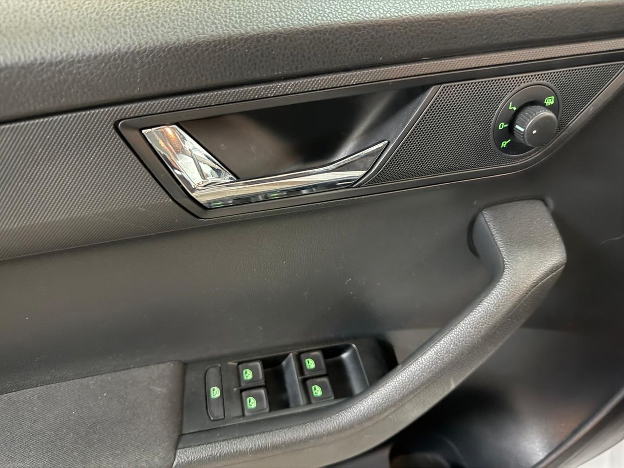 Skoda Fabia 1.0 MPI 55KW (75cv) Like - Foto 2