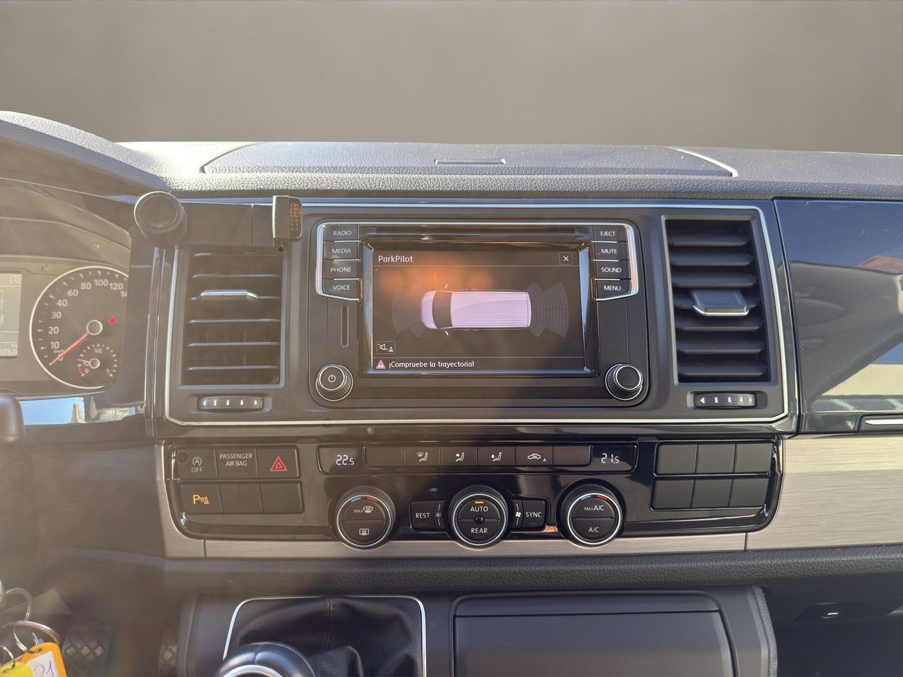 Volkswagen Multivan Outdoor Corto 2.0 TDI 110kW(150CV) BMT - Foto 2