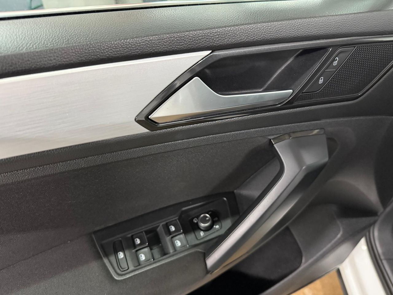 Volkswagen Tiguan Sport 2.0 TDI 110kW(150CV) BMT DSG - Foto 2