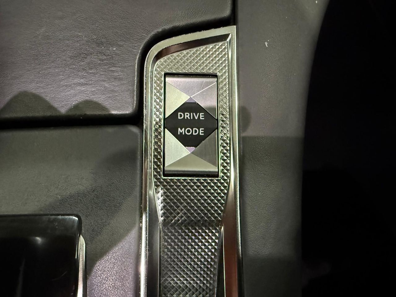 DS DS 7 1.6 E-Tense 300 GRAND CHIC Auto 4WD - Foto 2