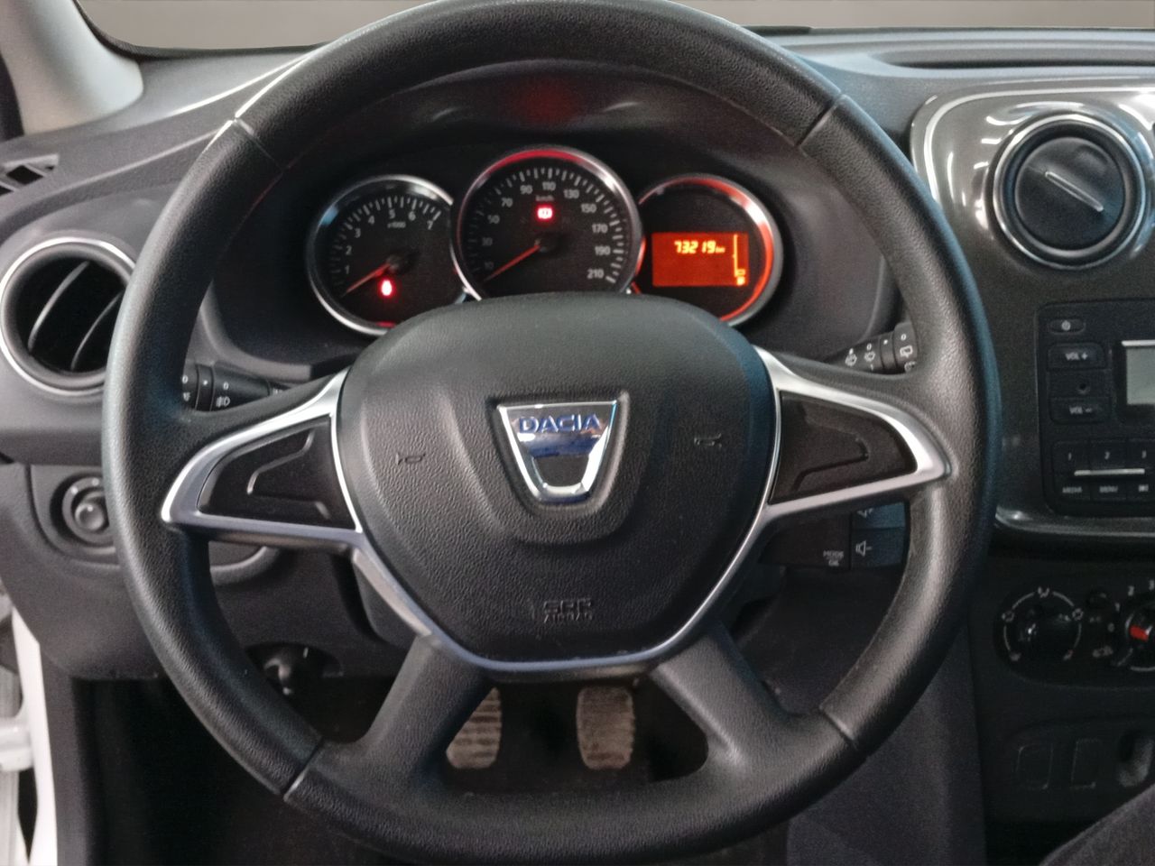 Dacia Sandero . - Foto 2